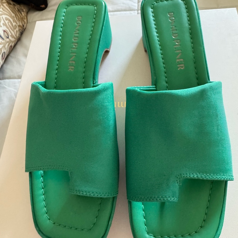 Donald J. Pliner Green Mules & Clogs